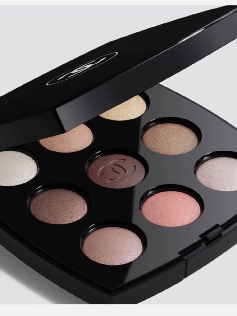 New CHANEL LES 9 OMBRES Eyeshadow Palette 587 The NEW SMOKY 2026 LIMITED EDITION